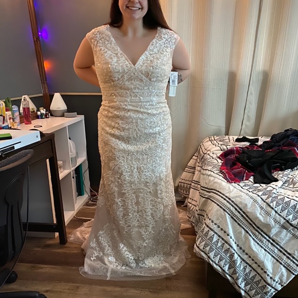 Wedding dress